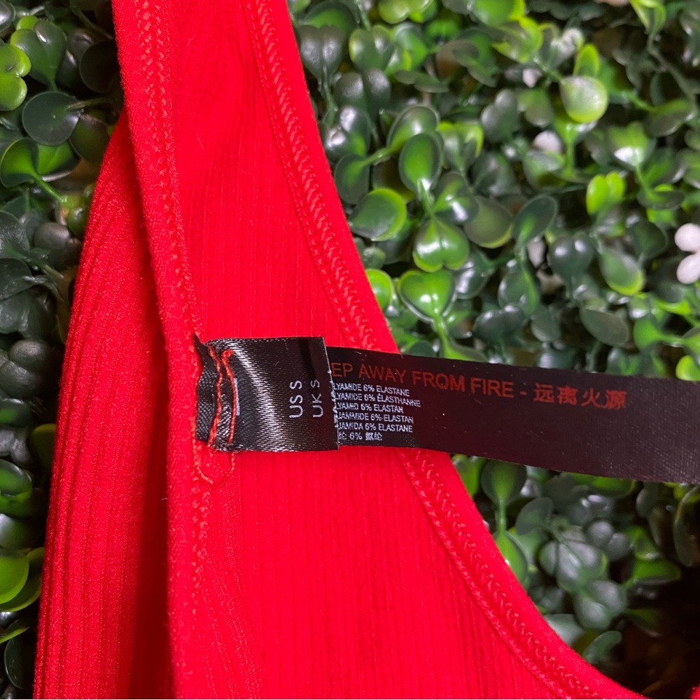 Red Halter ❤️ - Picture 5 of 5